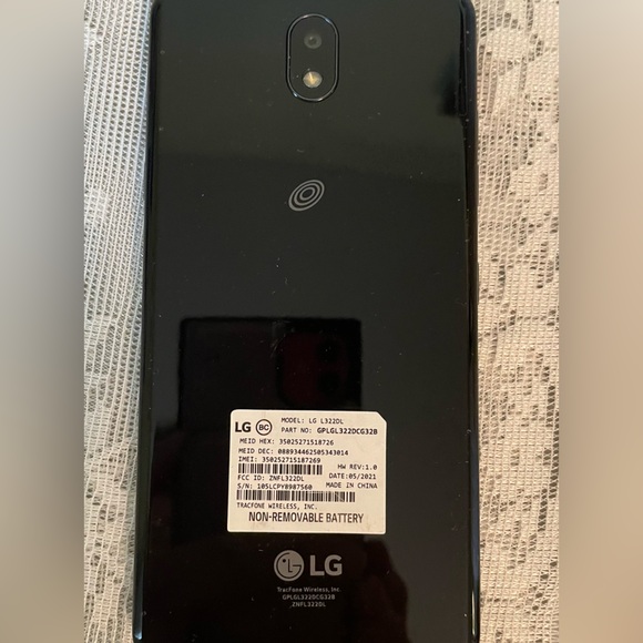 TRACKFONE LG. 32GB - Picture 4 of 8